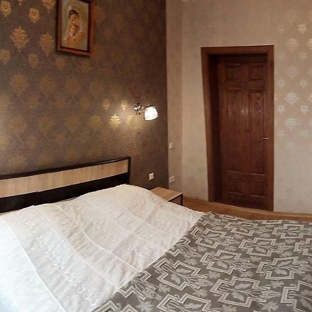 Сонячна Hotel ตรุสคาเวตส์ ภายนอก รูปภาพ