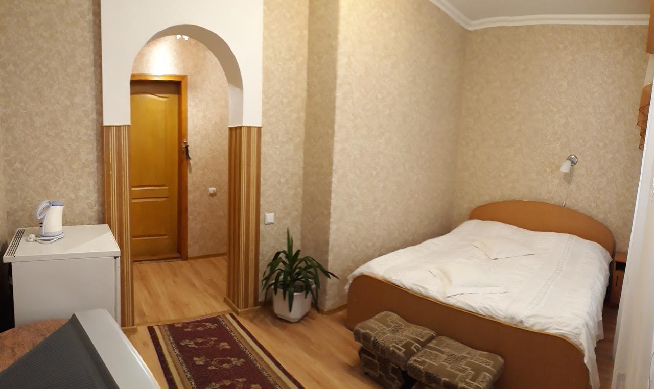 Сонячна Hotel ตรุสคาเวตส์ ภายนอก รูปภาพ
