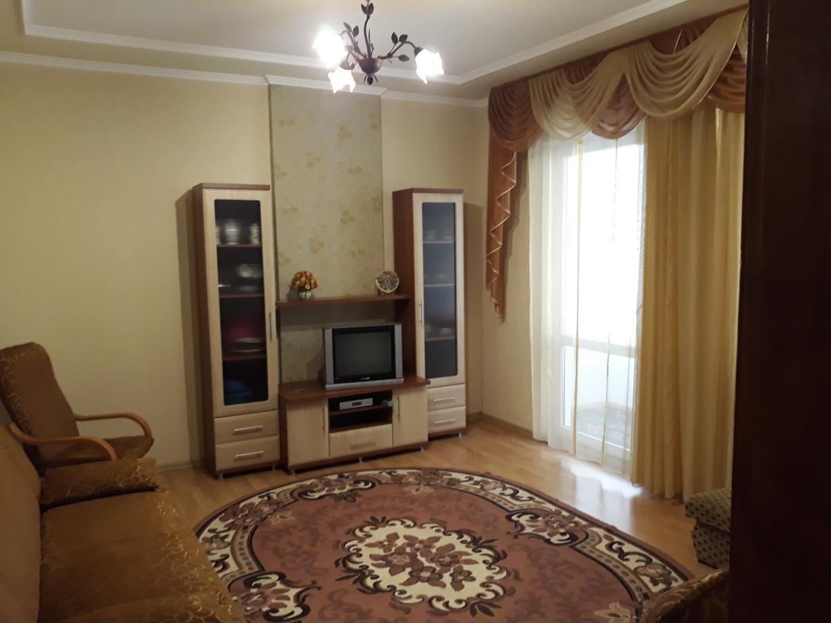 Сонячна Hotel ตรุสคาเวตส์ ภายนอก รูปภาพ