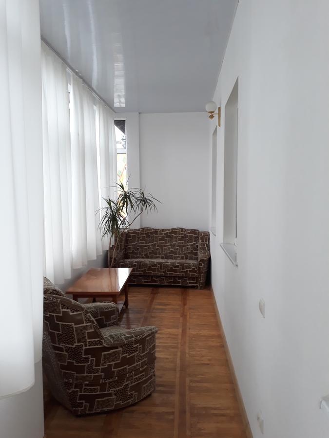 Сонячна Hotel ตรุสคาเวตส์ ภายนอก รูปภาพ