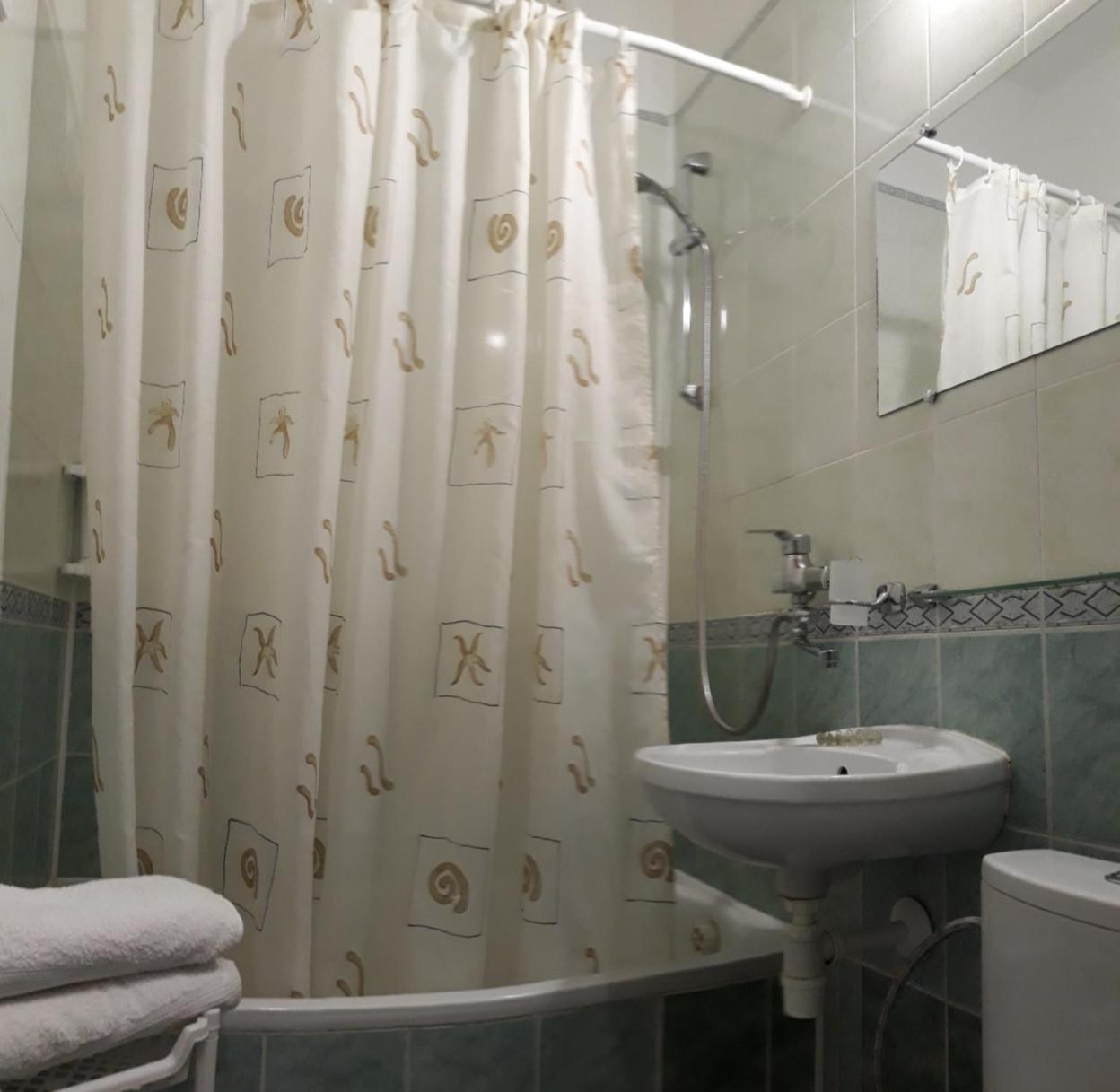 Сонячна Hotel ตรุสคาเวตส์ ภายนอก รูปภาพ