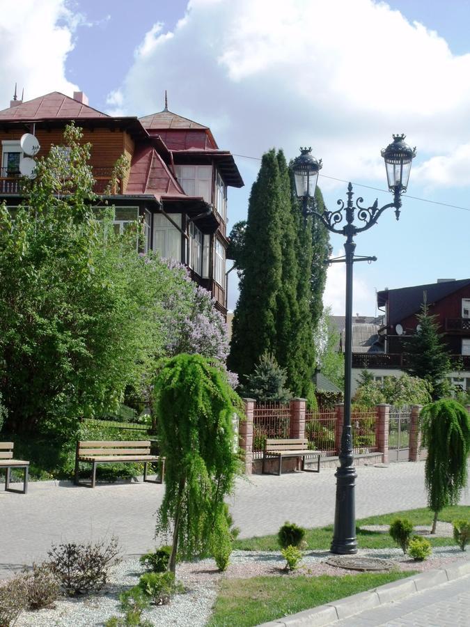 Сонячна Hotel ตรุสคาเวตส์ ภายนอก รูปภาพ