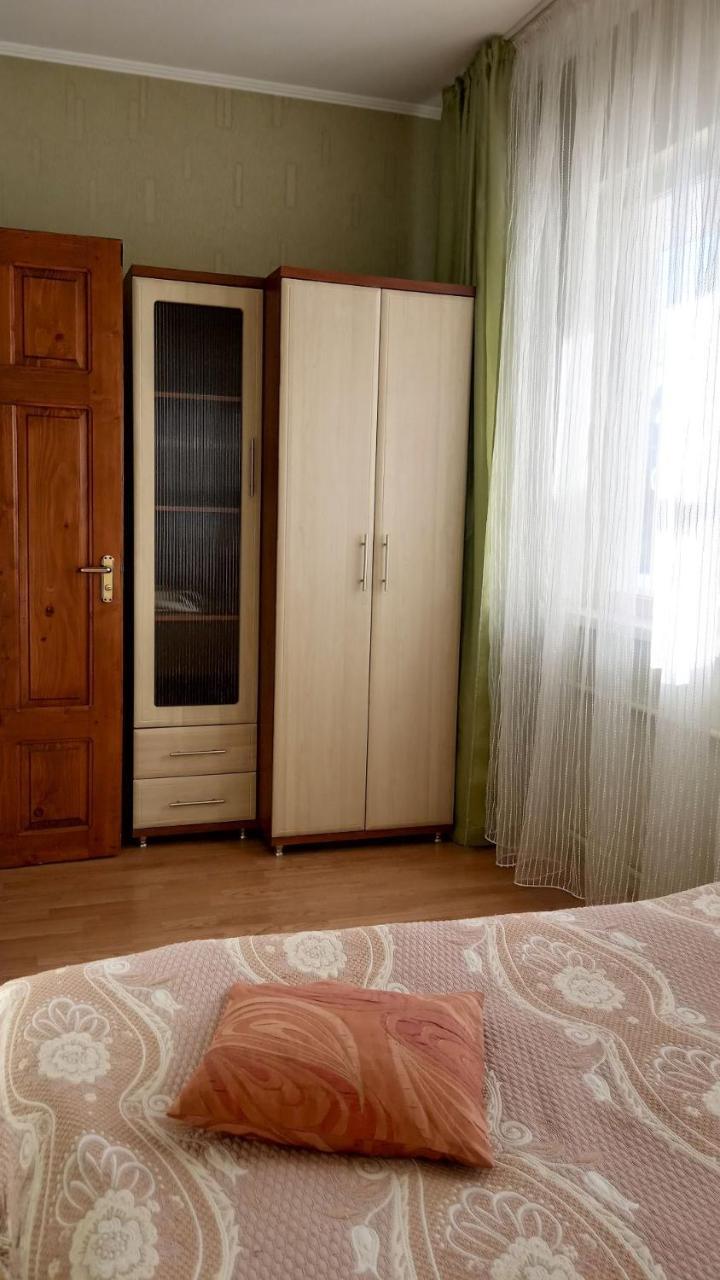 Сонячна Hotel ตรุสคาเวตส์ ภายนอก รูปภาพ