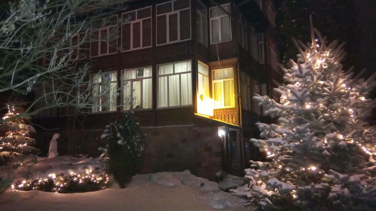 Сонячна Hotel ตรุสคาเวตส์ ภายนอก รูปภาพ