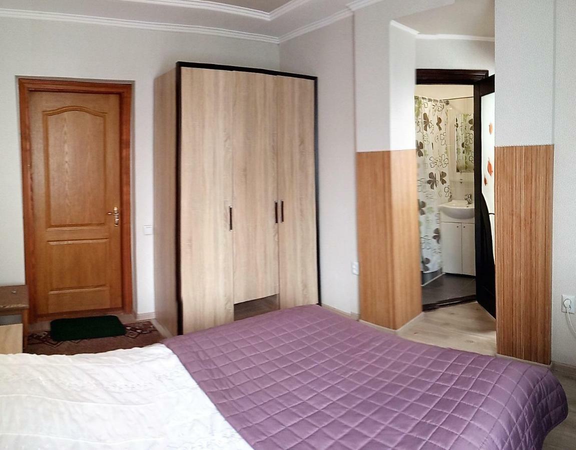 Сонячна Hotel ตรุสคาเวตส์ ภายนอก รูปภาพ
