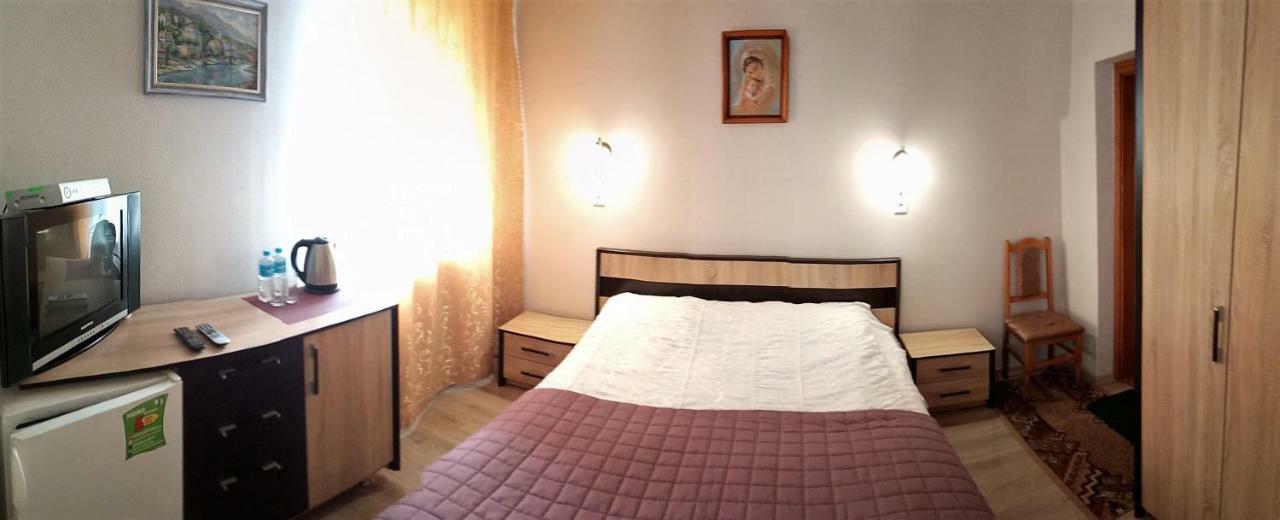 Сонячна Hotel ตรุสคาเวตส์ ภายนอก รูปภาพ